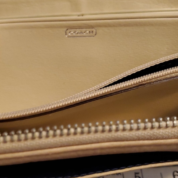 Cream Colored Tan Coach Zippered Wallet - Picture 4 of 11
